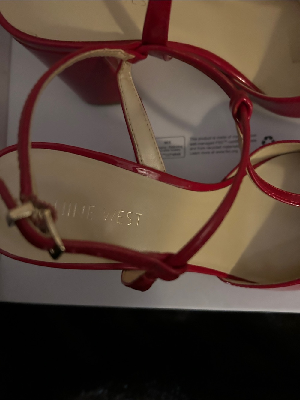 Nine West Women's Red Patent Pointed-Toe T-Strap Heels size 8 1/2 - Picture 2 of 6